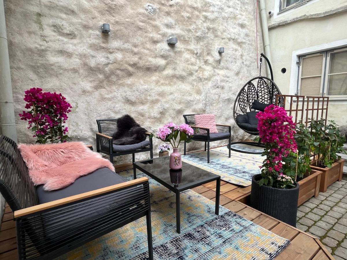 Rataskaevu Boutique - 7 Unique Apartments Tallinn Ngoại thất bức ảnh